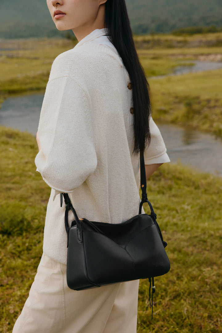 Freeform Casual Boston Bag in Vegetable-tanned Leather