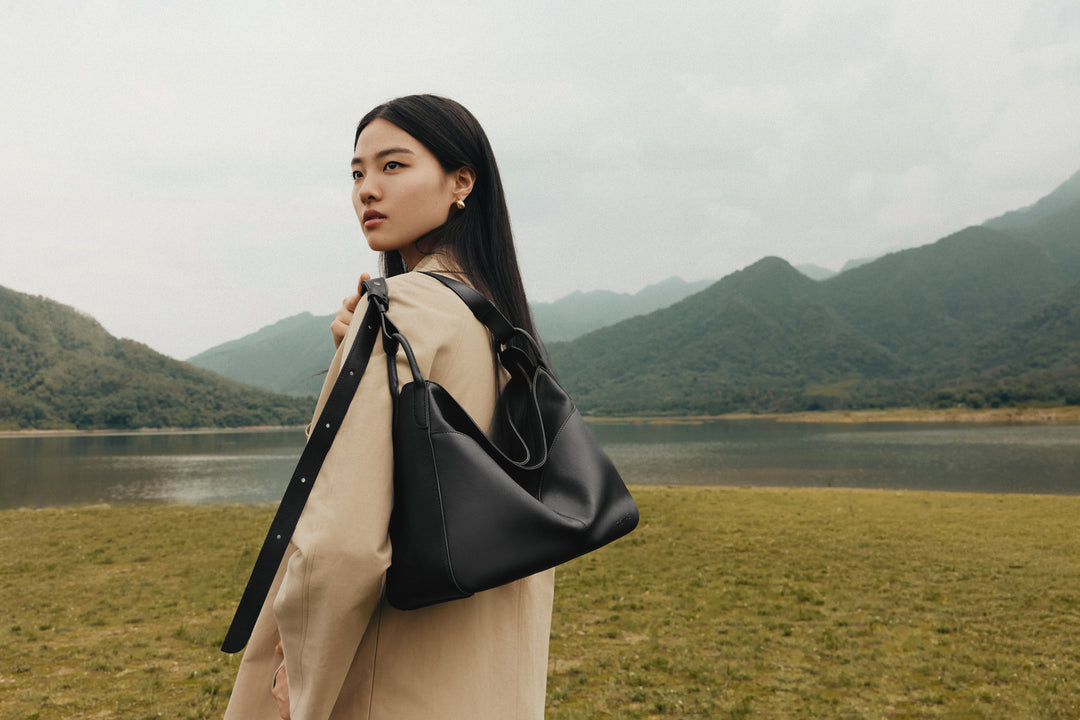 Freeform Hobo Bag in Vegetable-tanned Leather