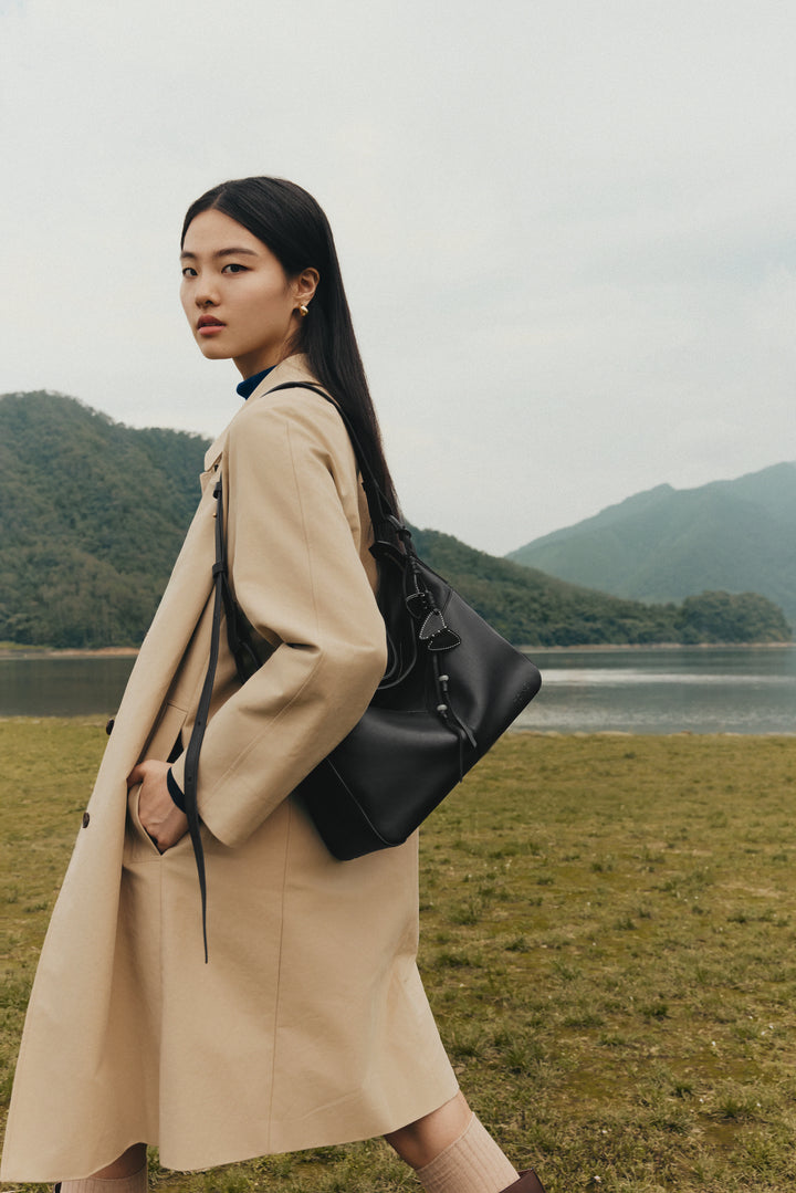 Freeform Hobo Bag in Vegetable-tanned Leather