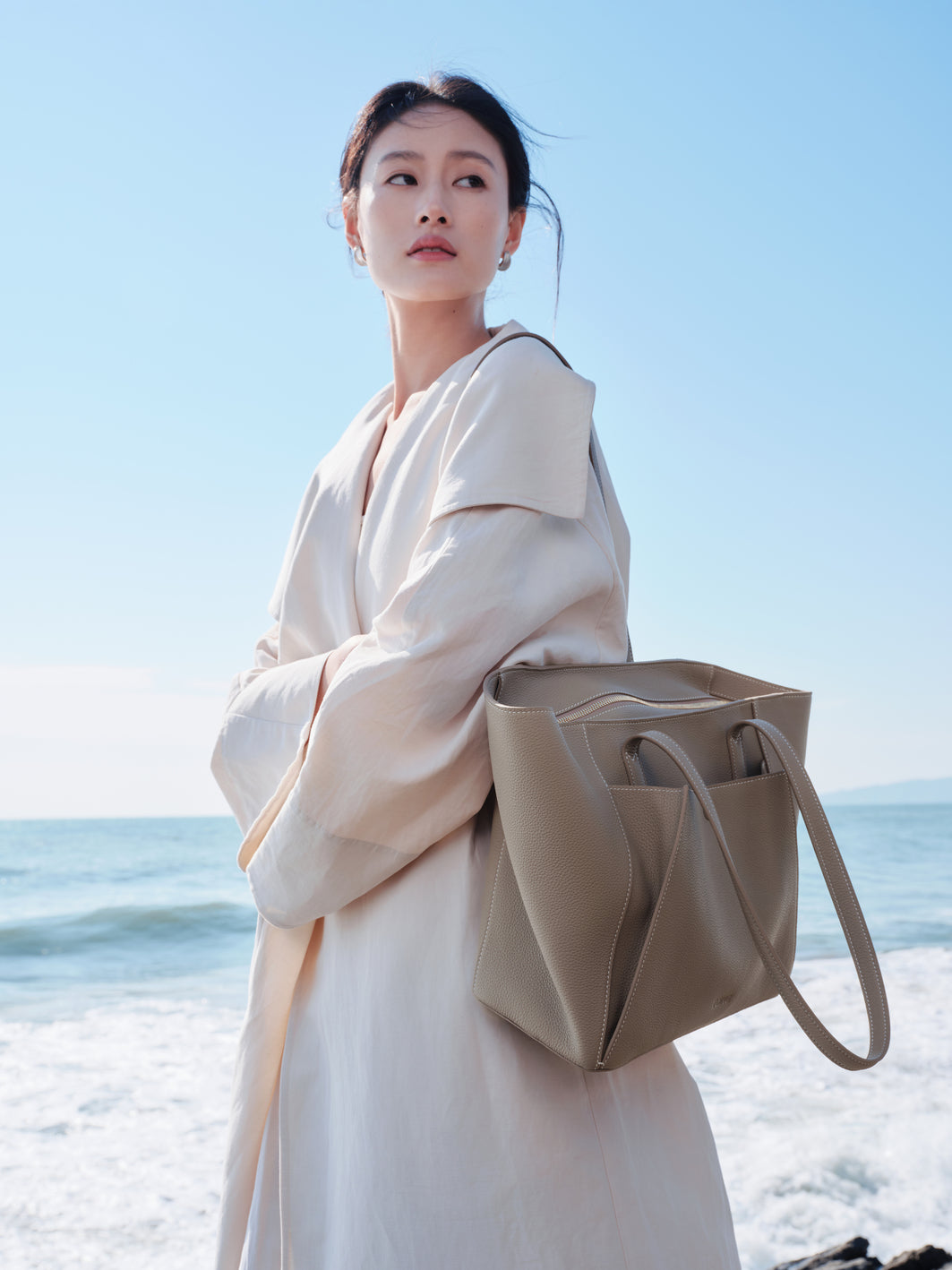 バッグ Tyyy T.QING™ Large Butterfly Bucket Bag