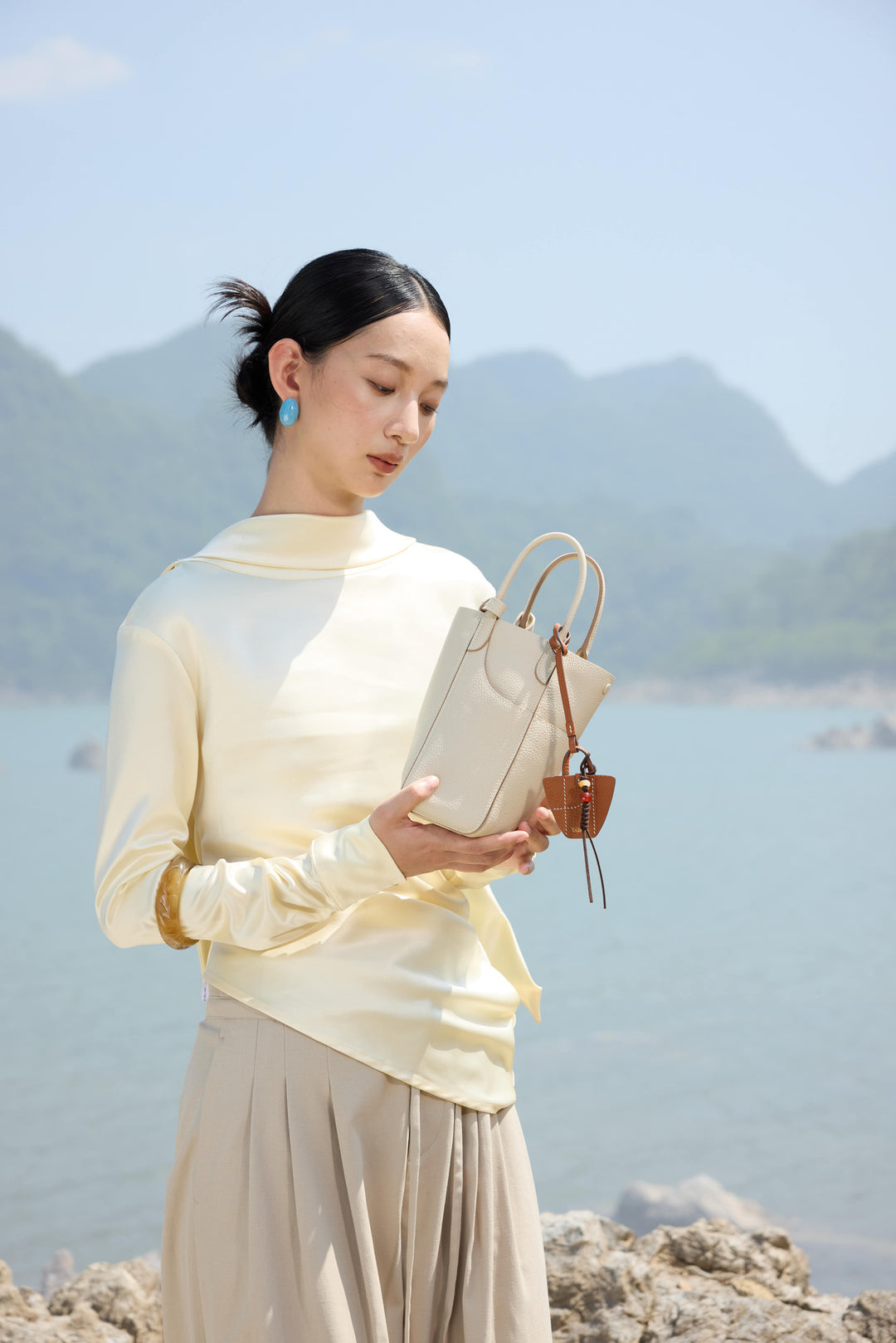 Butterfly Bucket Bag - Size Mini