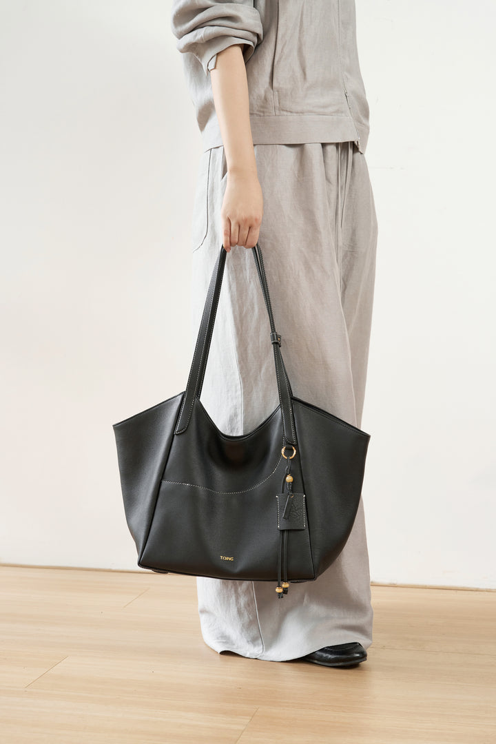 Along Tote Bag