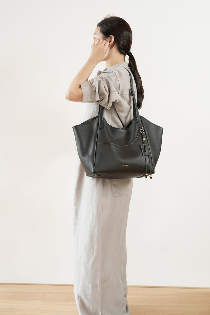 Along Tote Bag