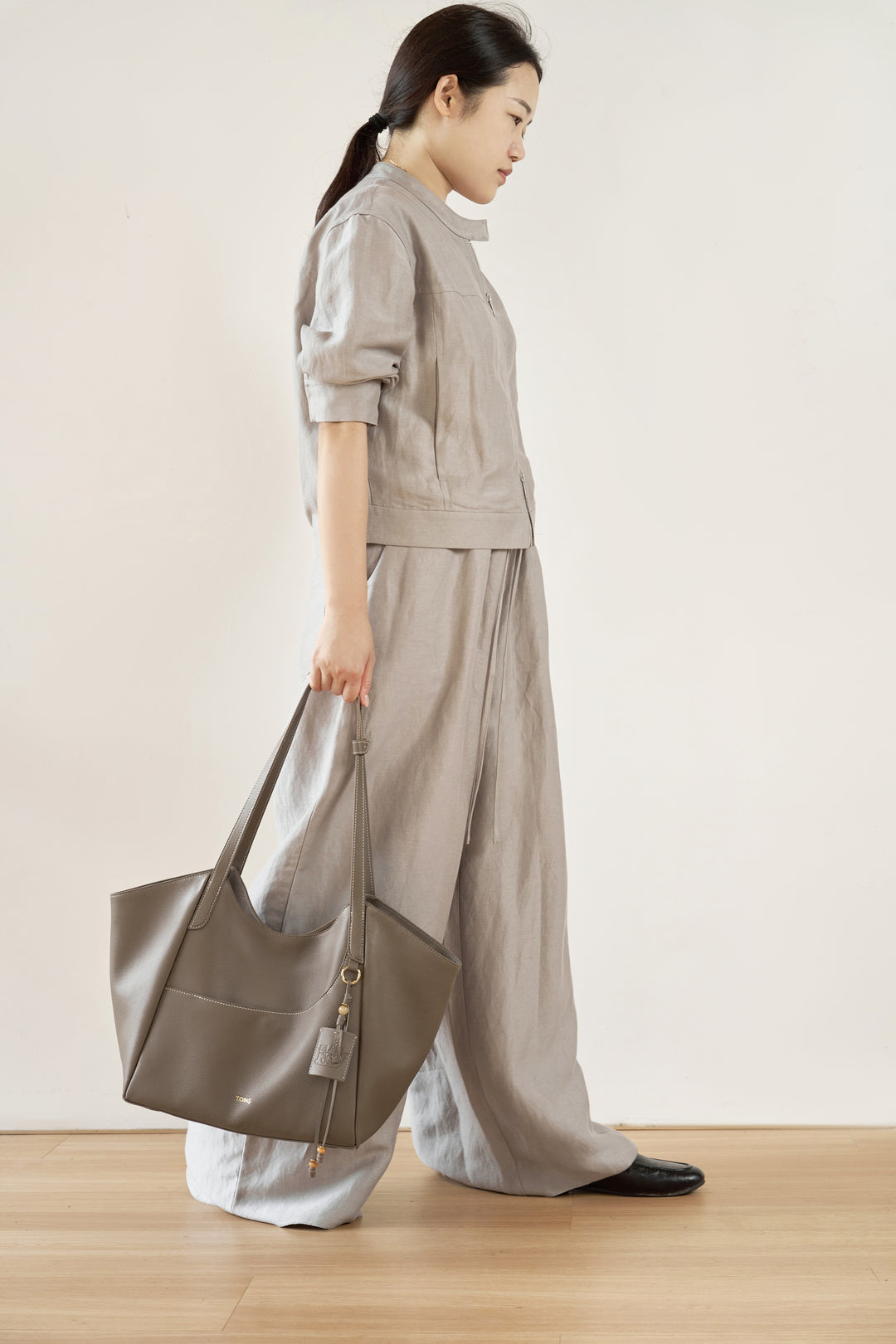 Along Tote Bag