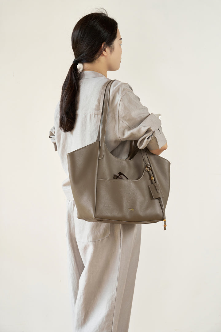 Along Tote Bag