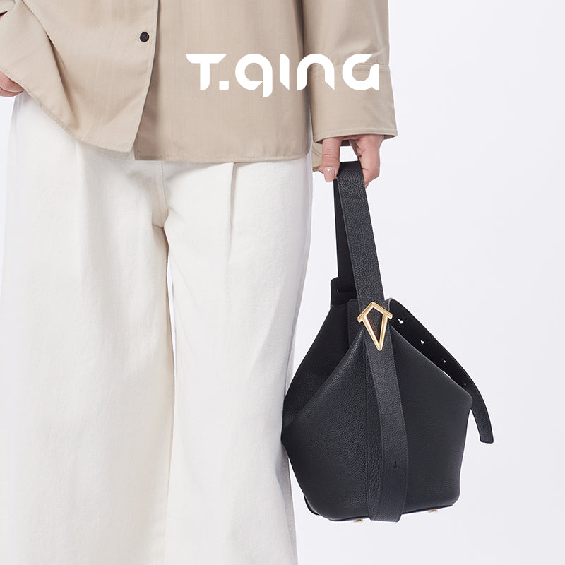 T.QING Ease Leather Shoulder Bag #color_gold-brown