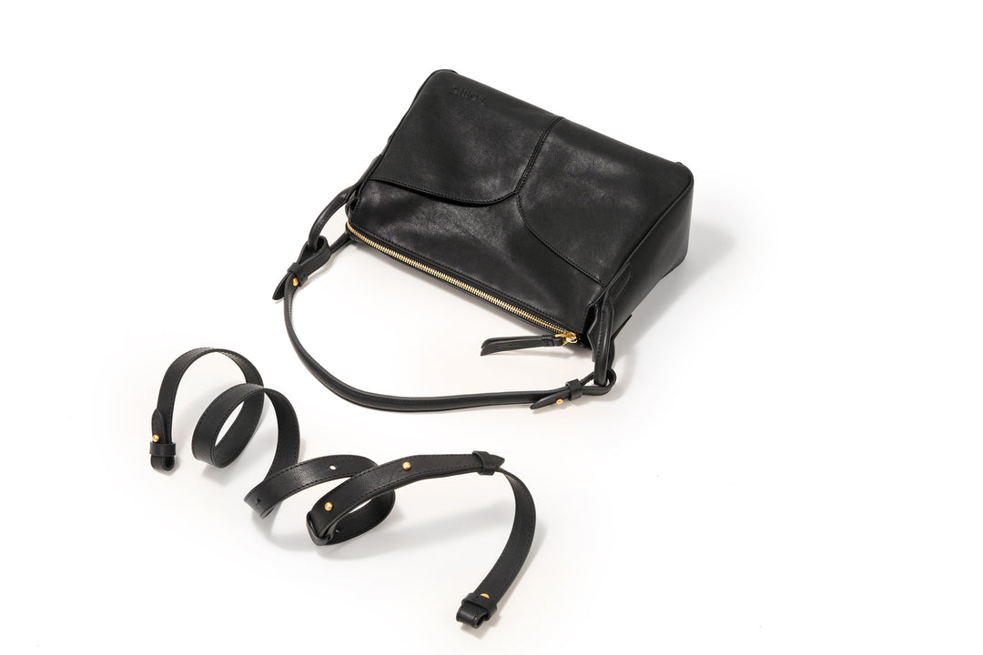 Freeform Casual Boston Bag in Vegetable-tanned Leather