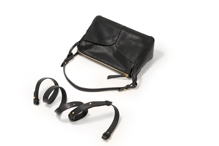 Freeform Casual Boston Bag in Vegetable-tanned Leather