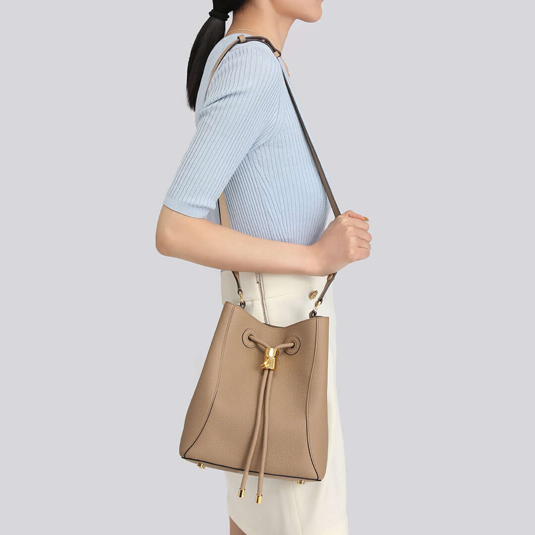 Slender Waist Shoulder Bucket Bag #color_apricot