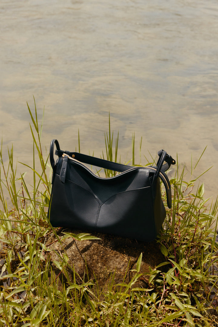 Freeform Hobo Bag in Vegetable-tanned Leather