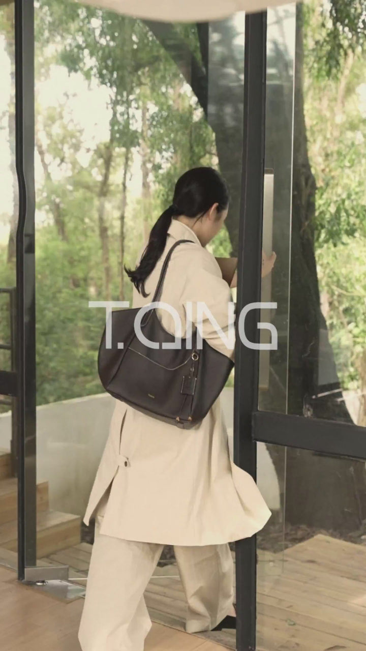 Along Tote Bag